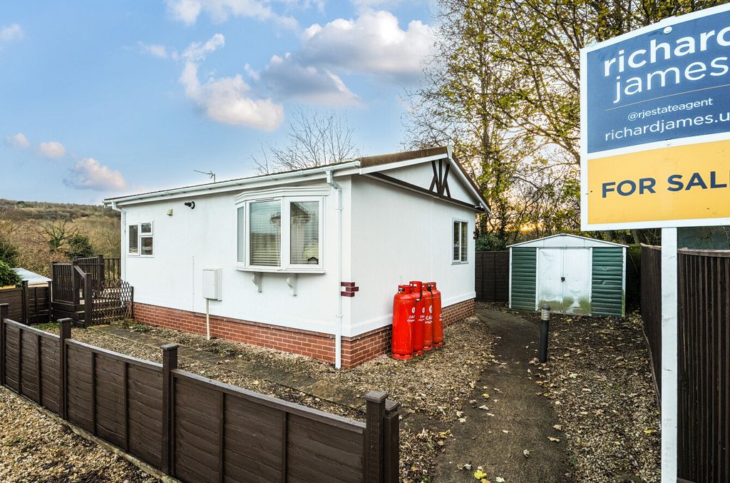 Property photo 2 of 11 138625916929Cf2955844