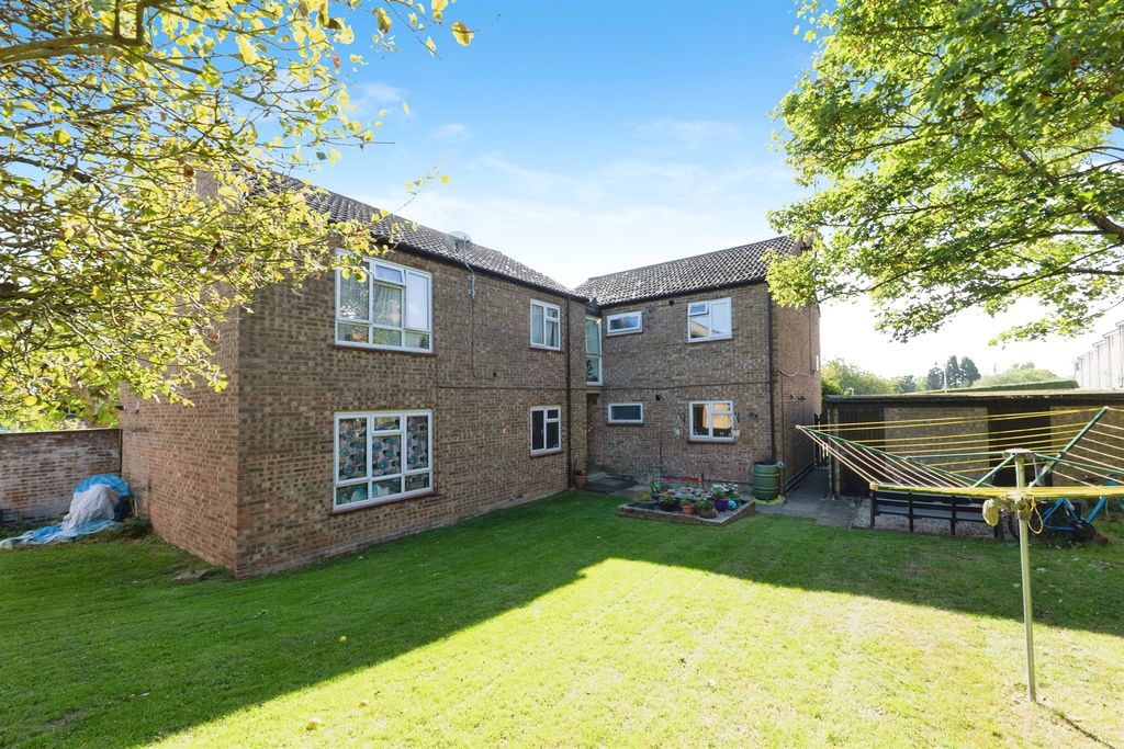 Property photo 2 of 15