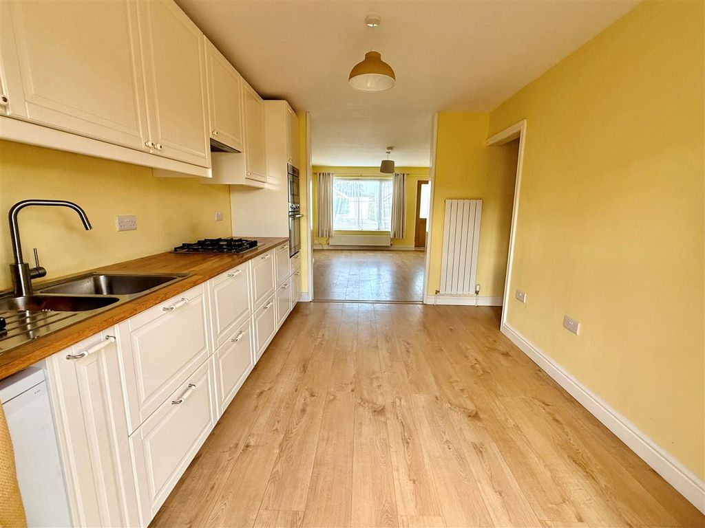 Property photo 2 of 20 Kitchen 1.Jpg