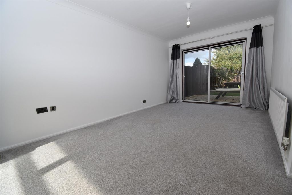 Property photo 3 of 18