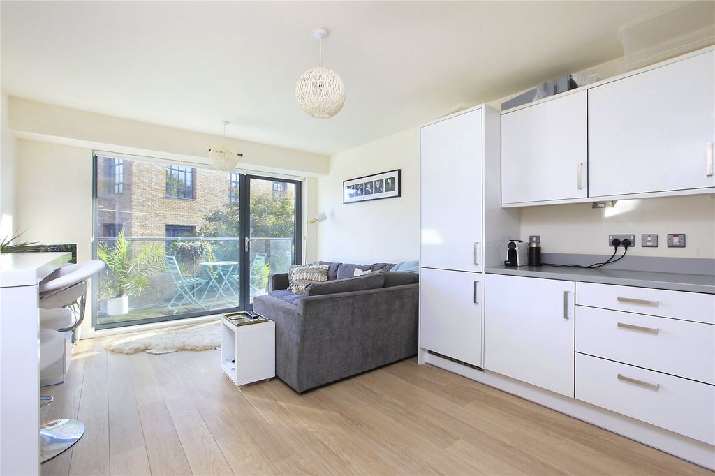 Property photo 3 of 8