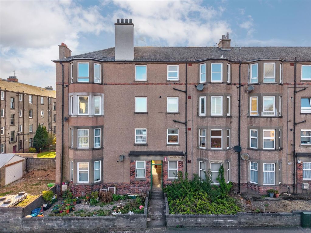 Property photo 1 of 14 4G Cardross Street Dundee-13.Jpg