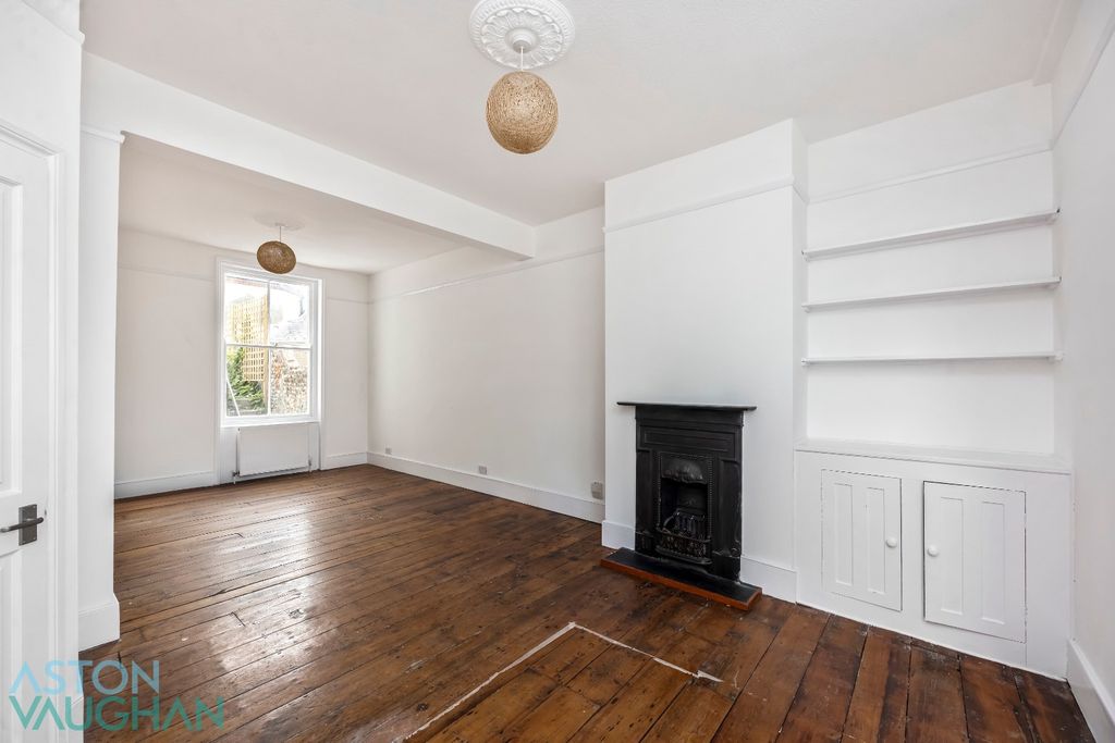 Property photo 2 of 12 5220191