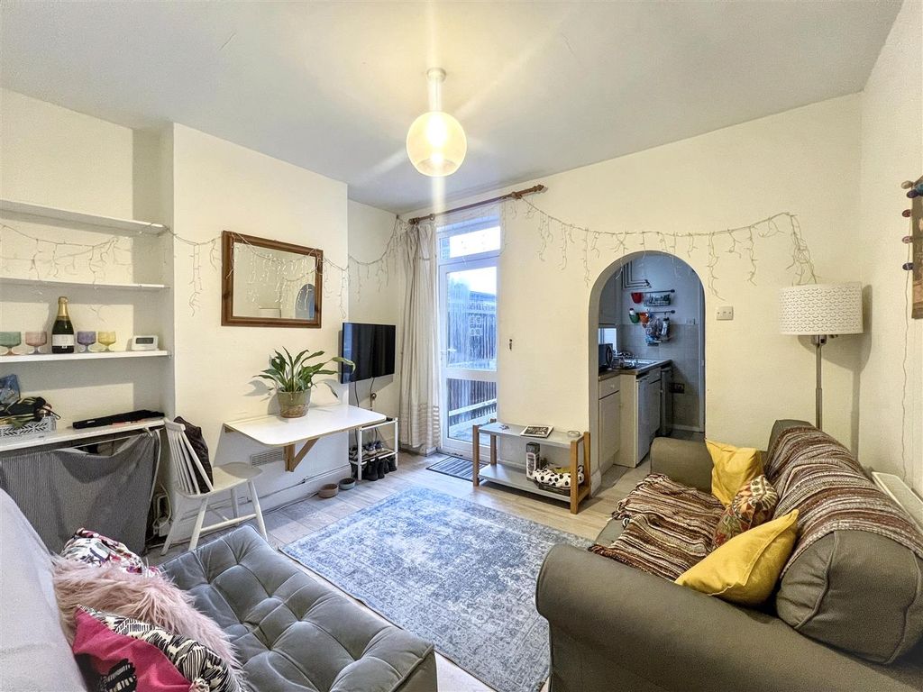 Property photo 3 of 8 Img_1205.Jpg