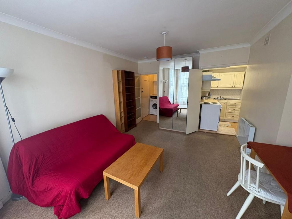 Property photo 3 of 5