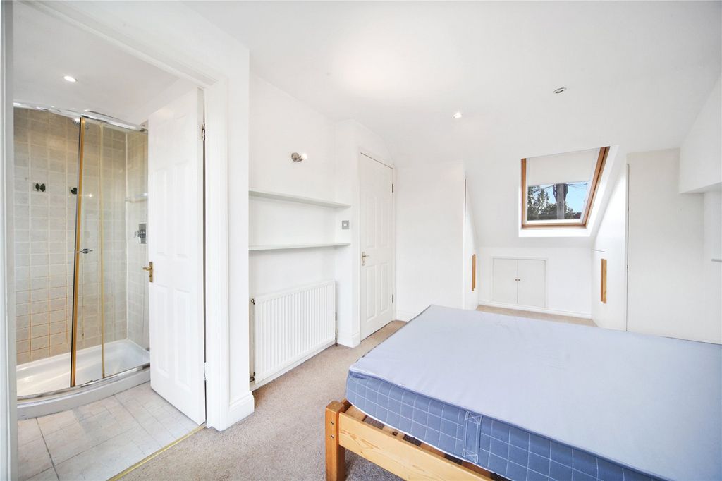 Property photo 3 of 12 Picture No. 01