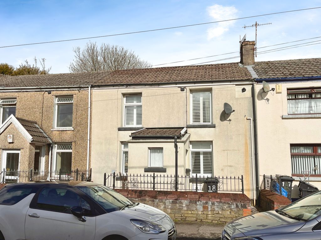 Property photo 1 of 10 Front