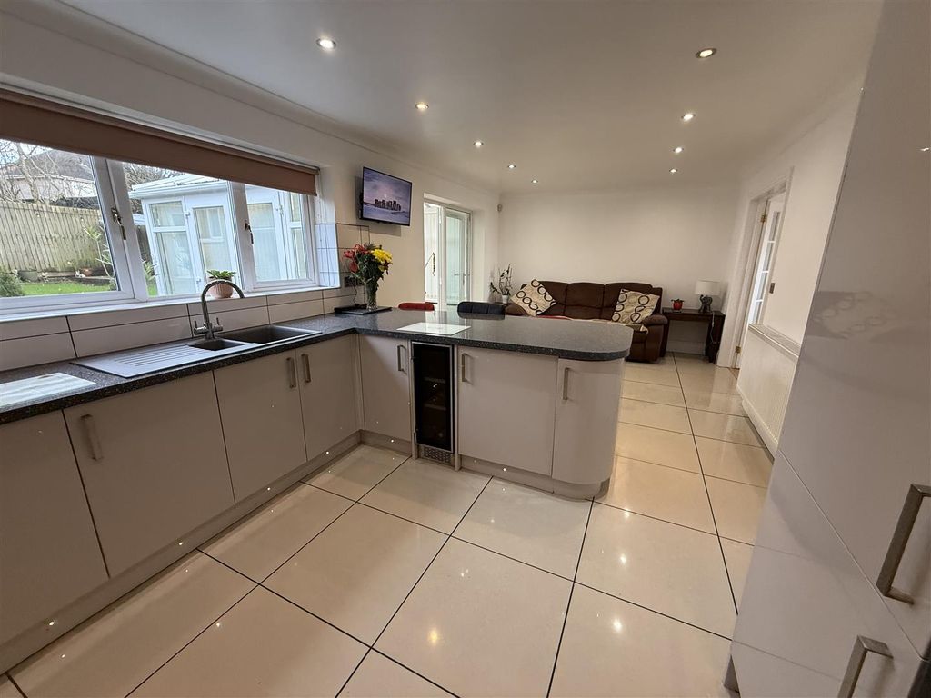 Additional image 13 of 5 bed detached house for saleClos Y Capel, Llanelli SA14