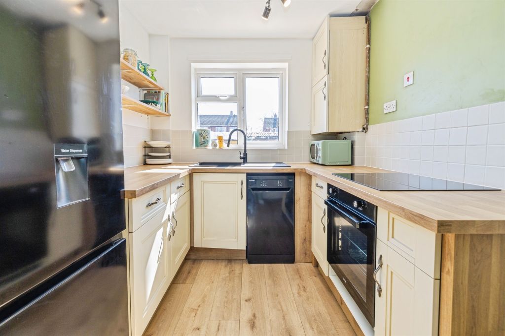 Property photo 3 of 16