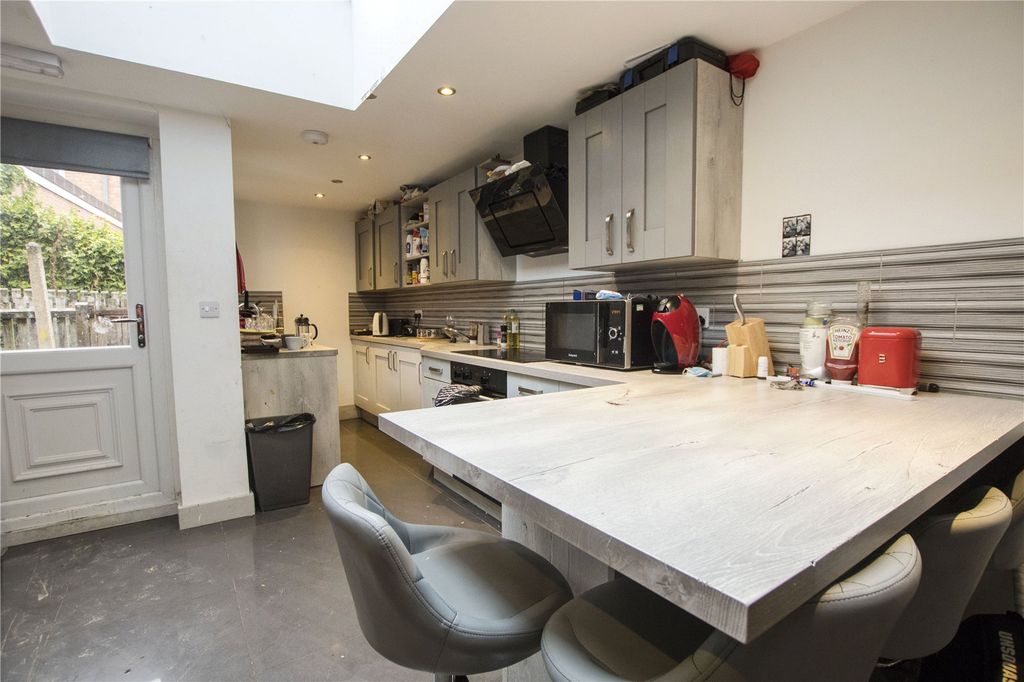 Property photo 3 of 11 Picture No. 06