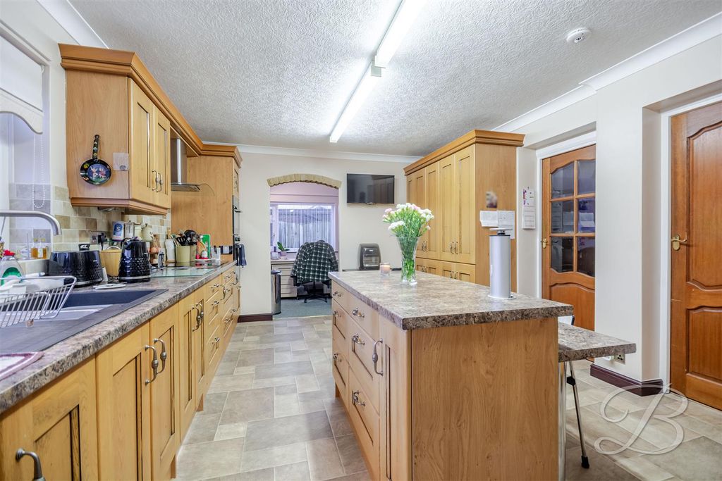 Property photo 2 of 28 Ccltd-17.Jpg