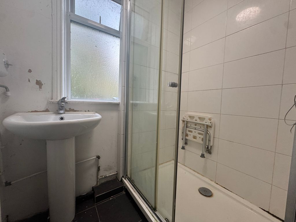 Property photo 3 of 4