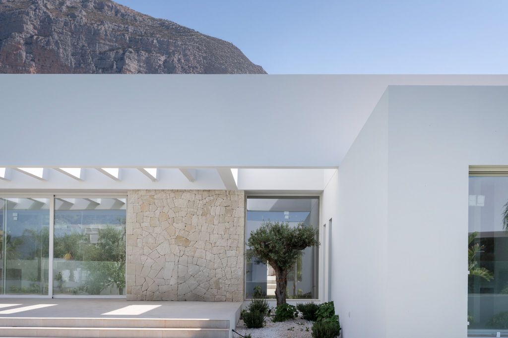 Property photo 3 of 8 <Alttext/>