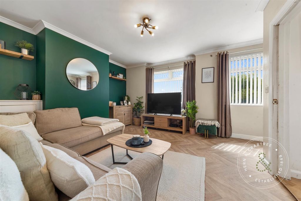 Property photo 3 of 23 Cowbridge-Road-West-12.Jpg