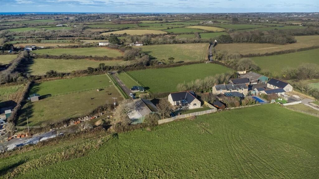 Property photo 1 of 28 4842560