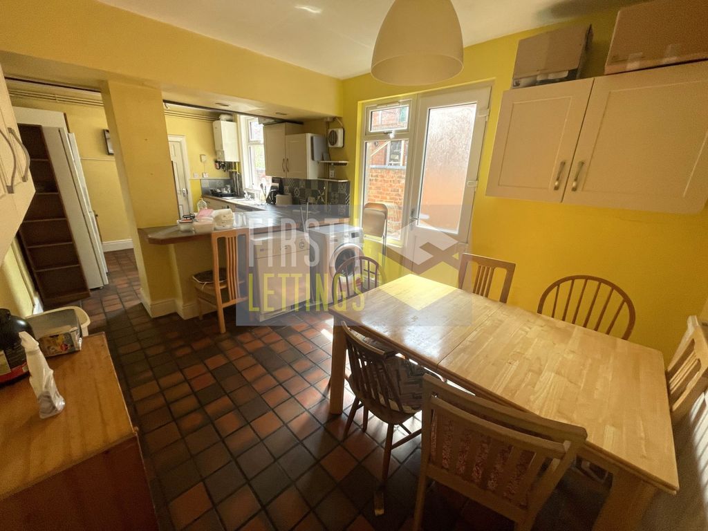 Property photo 2 of 14 Photo 15