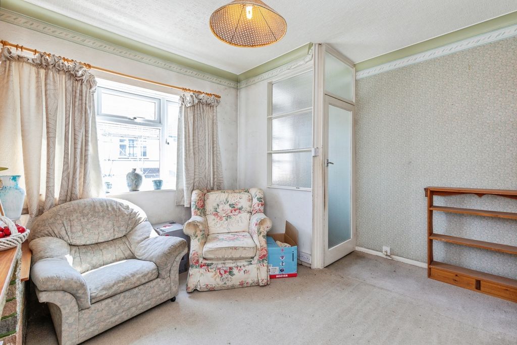 Property photo 3 of 13 Pbox-Img.Jpg
