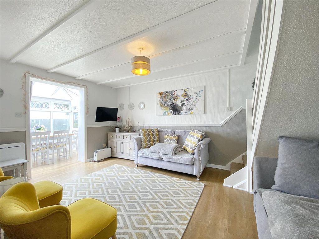 Property photo 2 of 23 D8768779-CD9A-4956-8C9F-B3E7B24E584A.Jpg