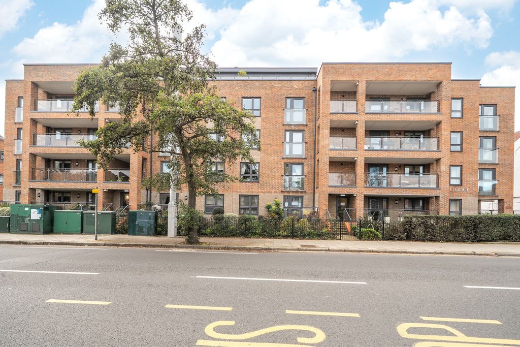 Property photo 2 of 24 1382852-2-691c73A...