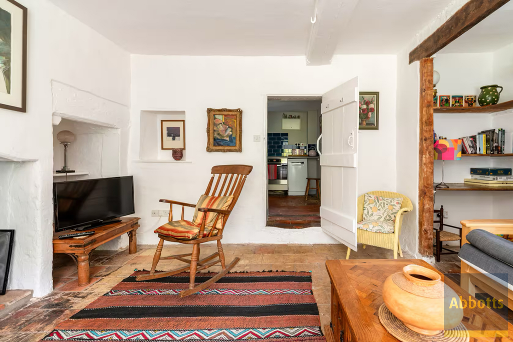 Property photo 3 of 9