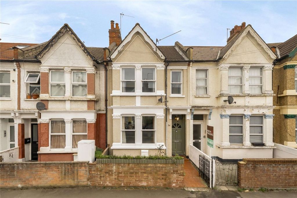 Property photo 1 of 19