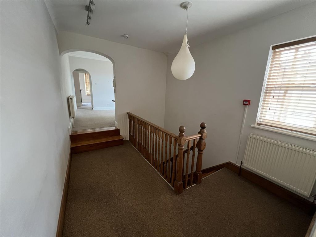 Property photo 3 of 9 Img_8865.Jpg