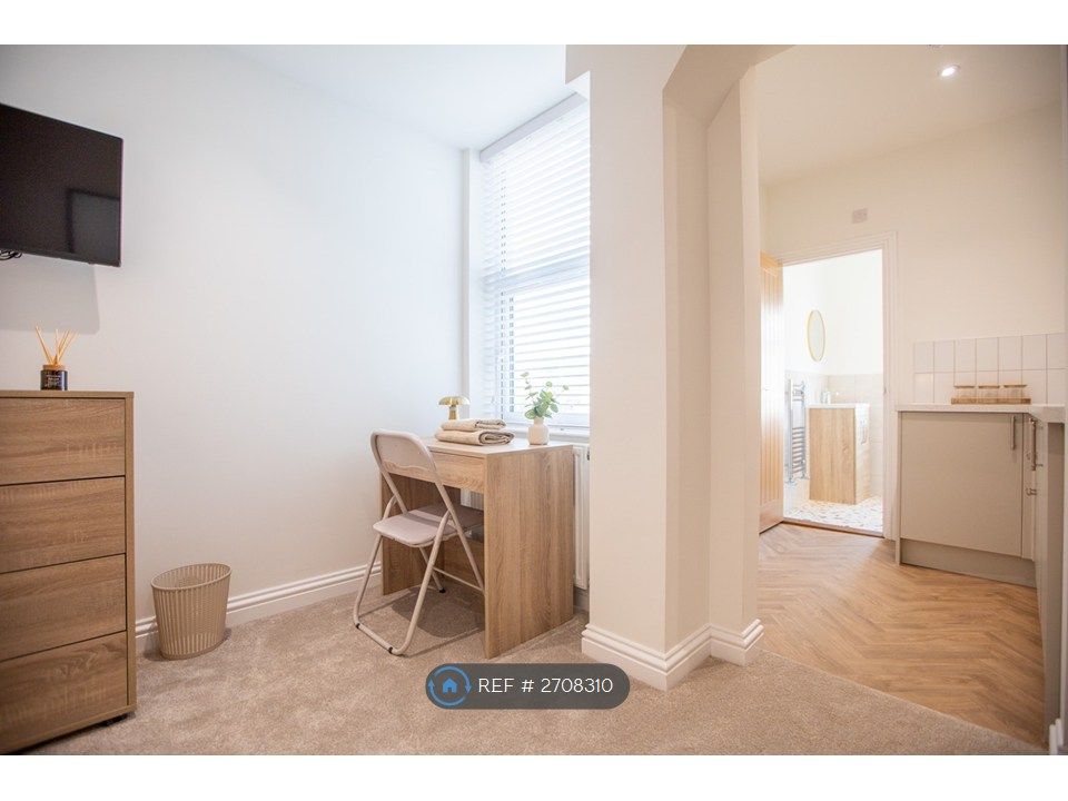 Property photo 1 of 30