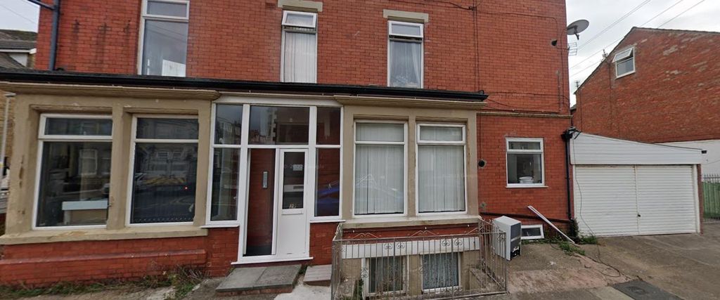 Property photo 1 of 1 Front Of Flats.Jpg