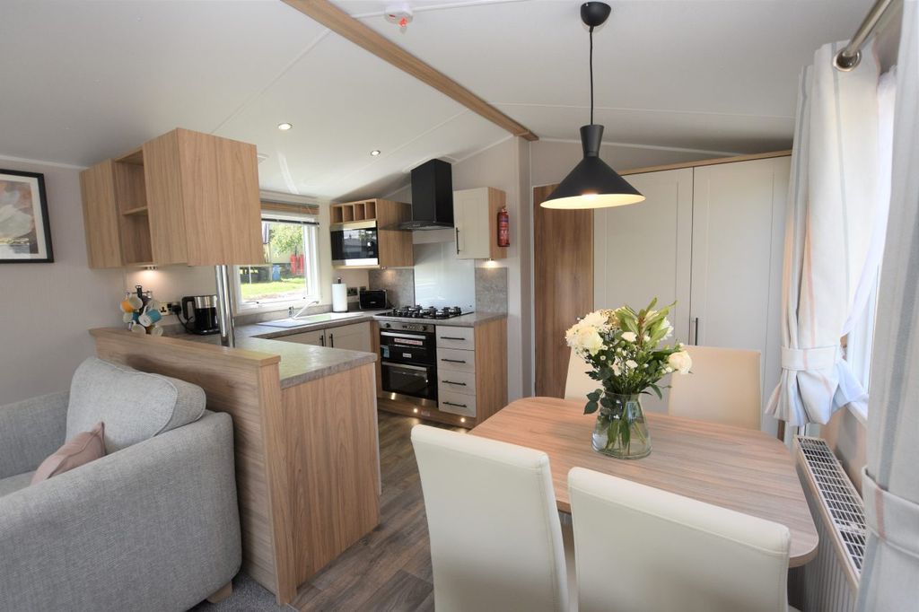 Property photo 3 of 10 Dsc 1177 8194c824d411A86356442B82Fb1595d9