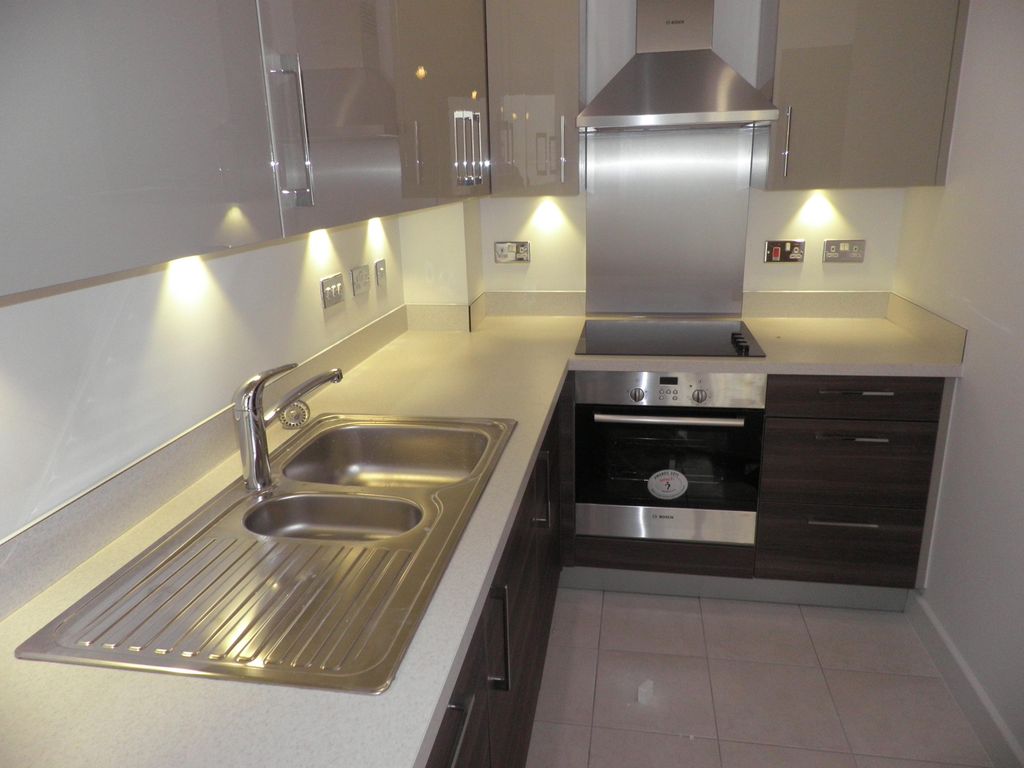 Property photo 1 of 4 Kitchen