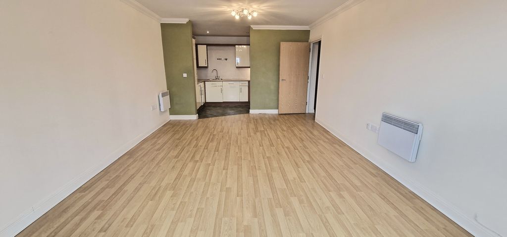 Property photo 3 of 11 Image