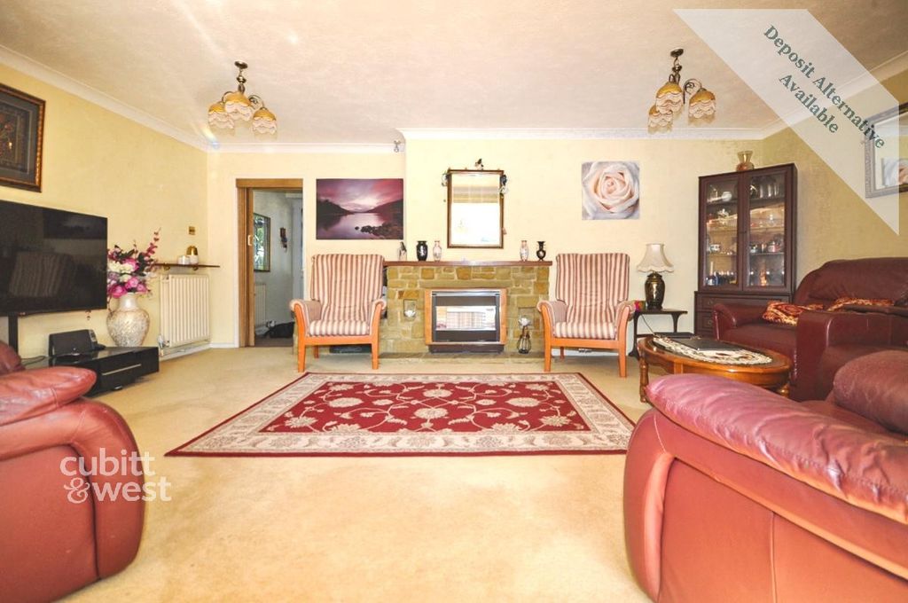 Property photo 3 of 16 Reception