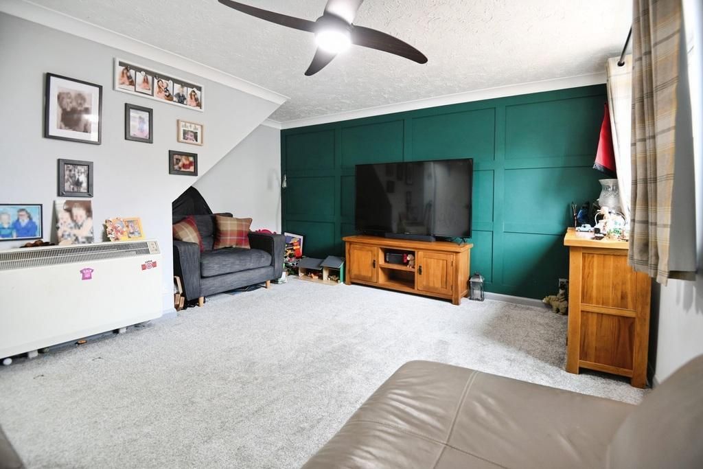 Property photo 3 of 17 Photo 3