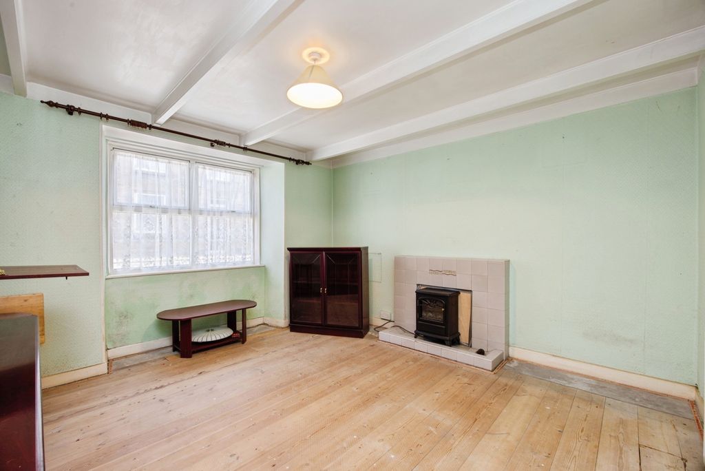 Property photo 2 of 23 Pbox-Img.Jpg