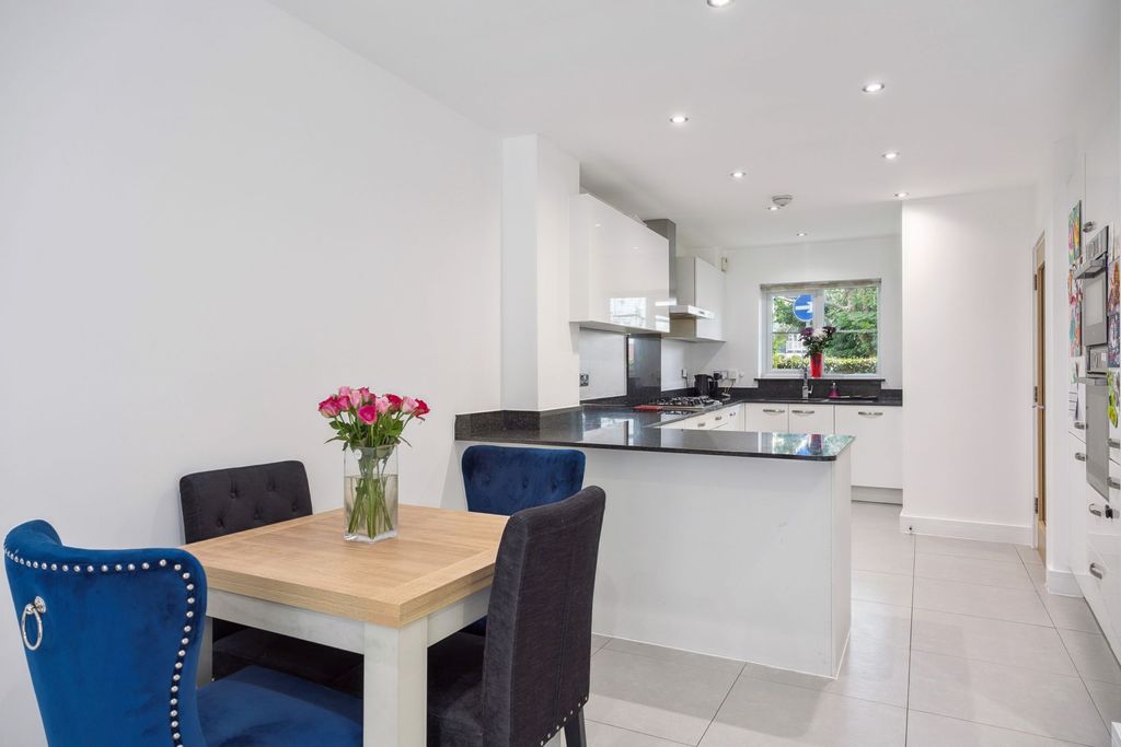 Property photo 3 of 22 Photo 7