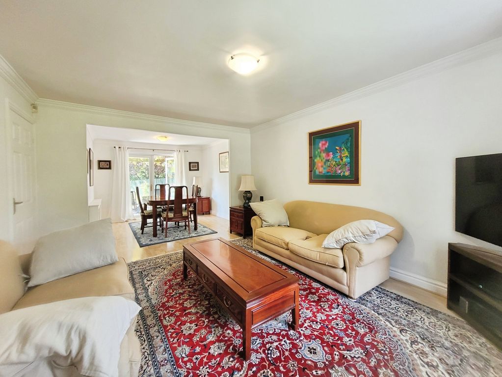 Property photo 2 of 26 2Dae47ba-1000098224