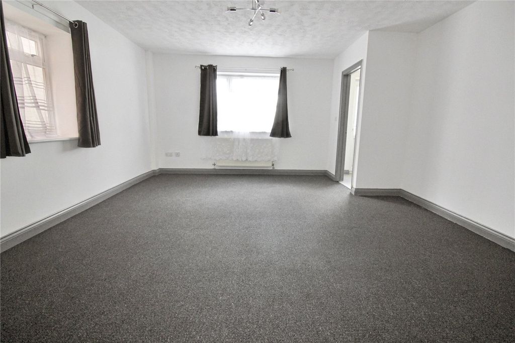 Property photo 2 of 10 Picture No. 03