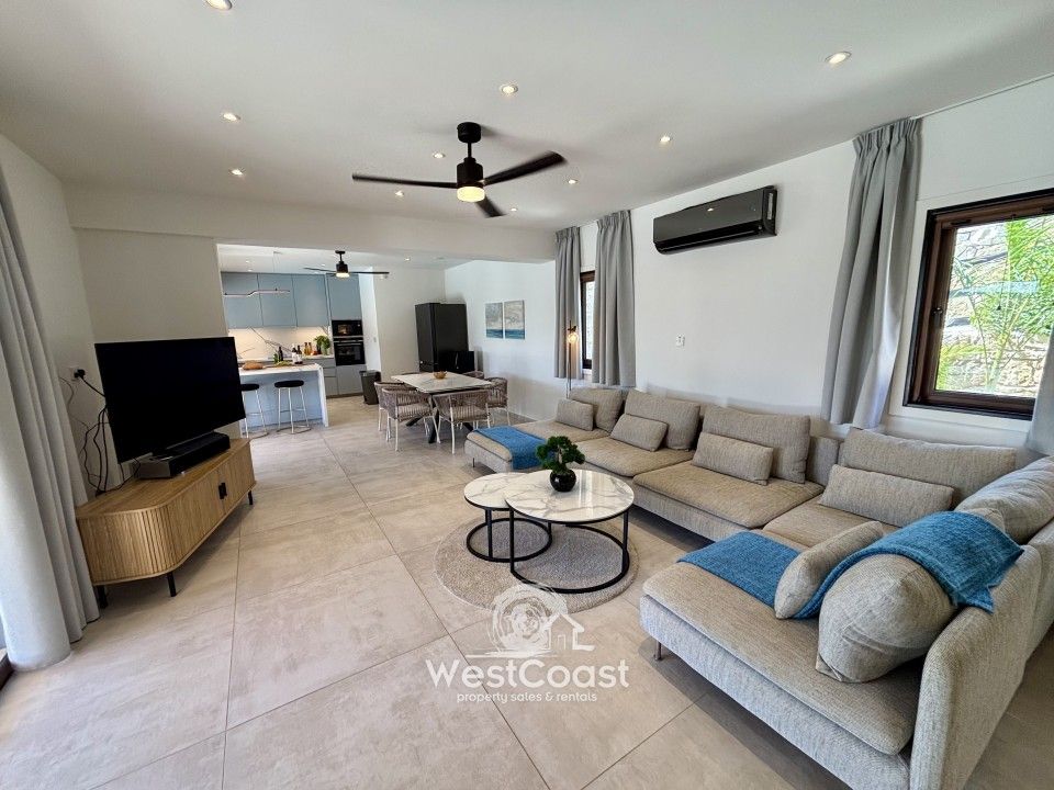 Property photo 2 of 50