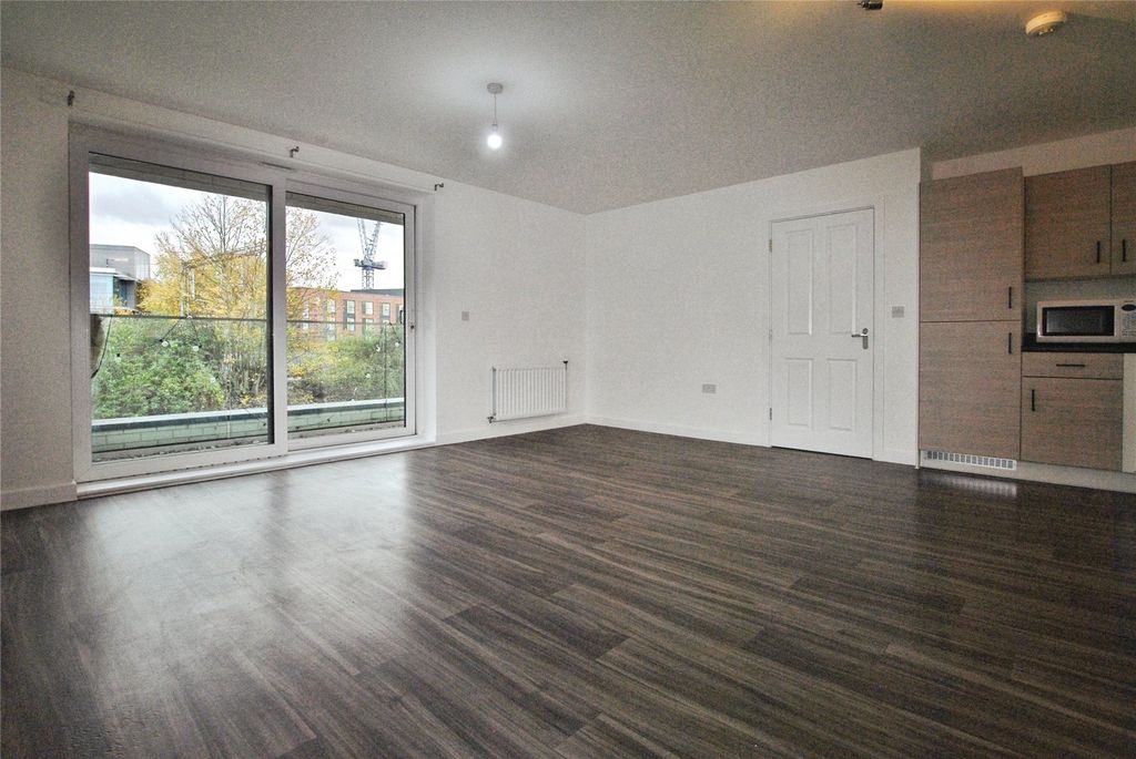 Property photo 3 of 6 Picture No. 15