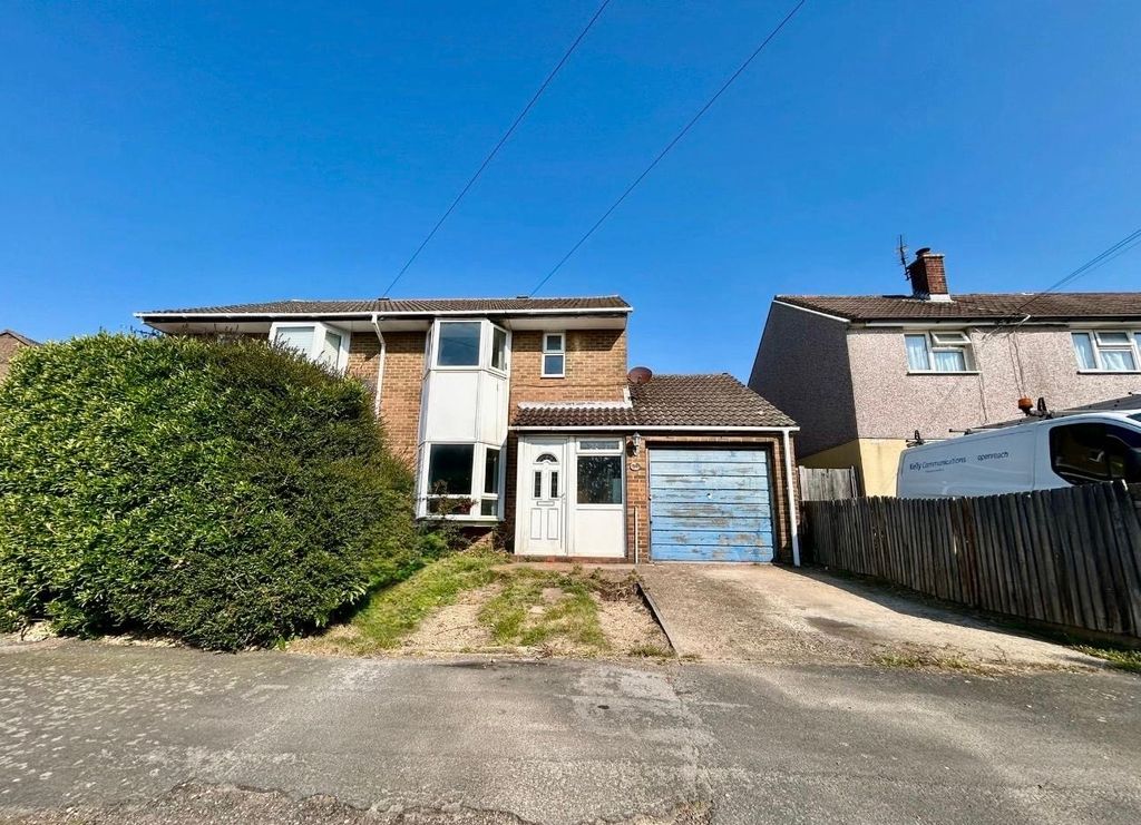 Property photo 1 of 10 Front