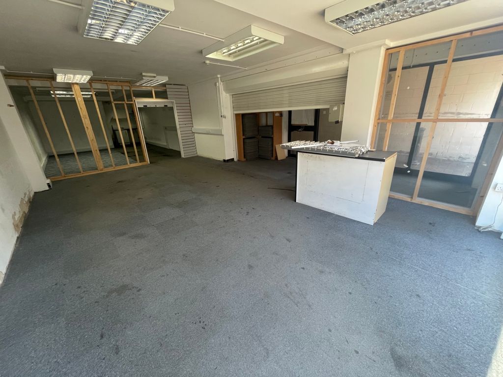 Property photo 3 of 4