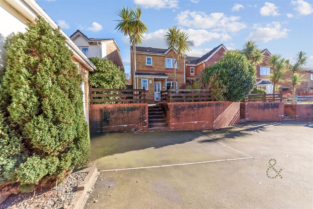 Property photo 3 of 35 Clos Y Hebog Ext Hern Crabtree (8).Jpeg