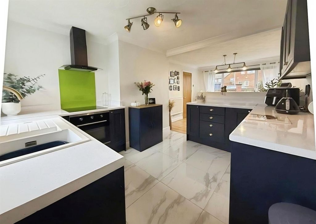 Property photo 2 of 16 Fc86F616-Ypi6Nfwfkeqvtjk4Yr5Dma.Jpg