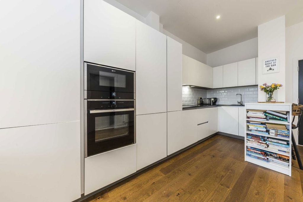 Property photo 3 of 4