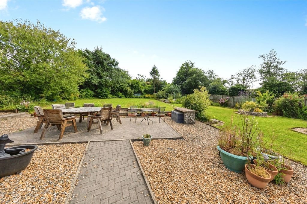 Property photo 2 of 28 Picture No. 64