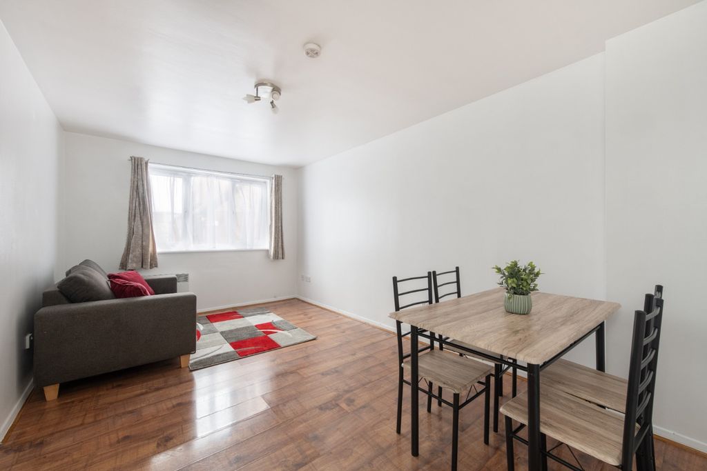 Property photo 2 of 10 4846142