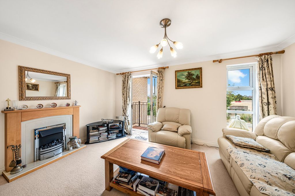 Property photo 2 of 19
