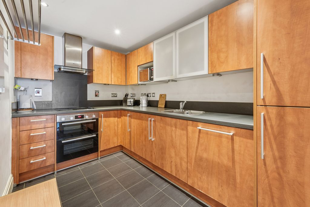 Property photo 2 of 10 9