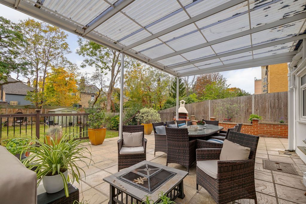 Property photo 1 of 19