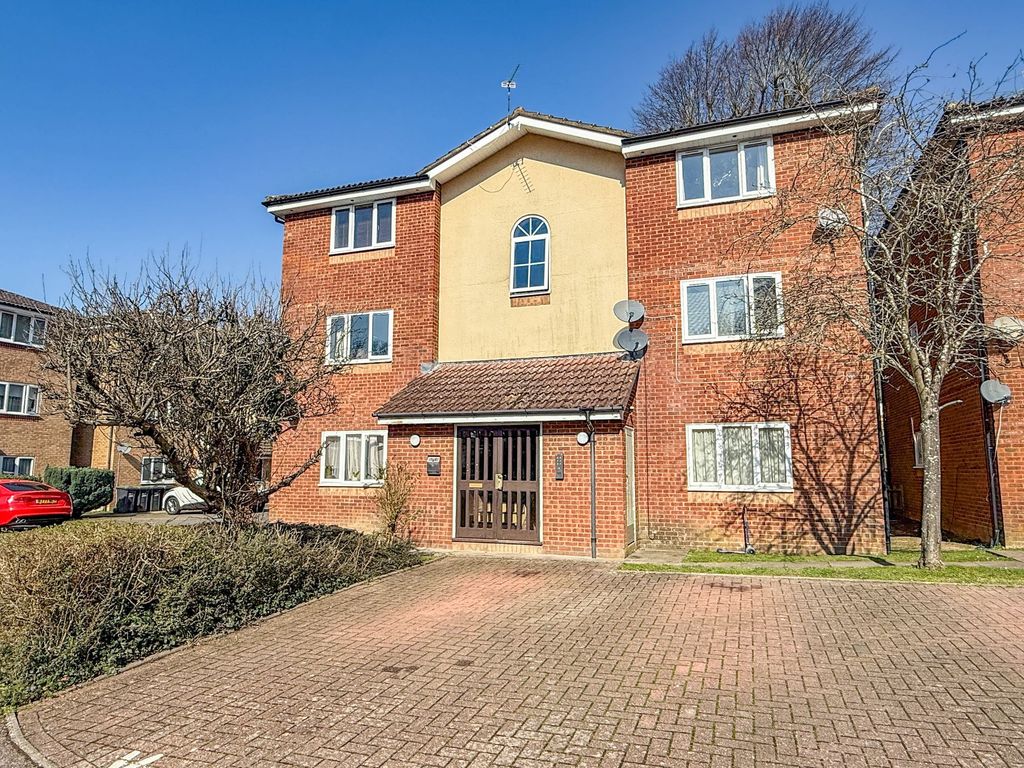 Property photo 1 of 8